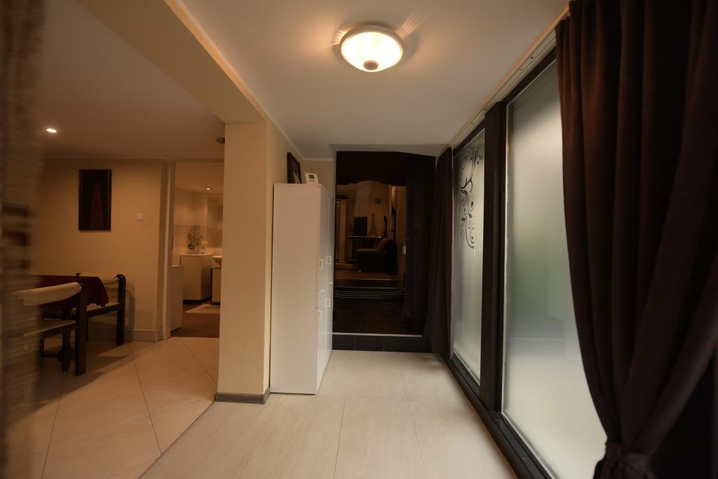 H & V Residence - Split Level Apartment Arad Exterior foto